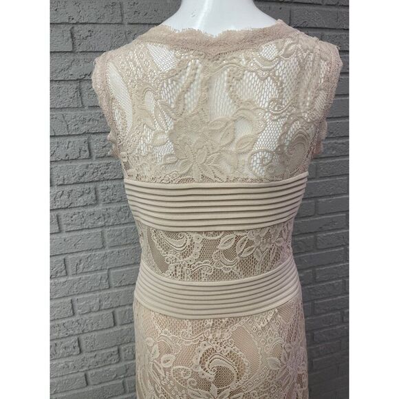 Women Cream Elegant Sleeveless Lace / Pleated Maxi Dress Size S - Picture 8 of 9